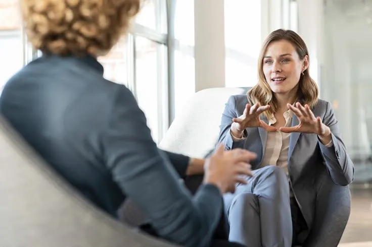 Mówca w świetle reflektorów